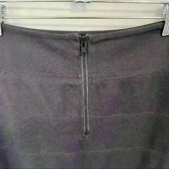 Aritzia Talula Gina Mini Skirt Dark Gray - Picture 7 of 14